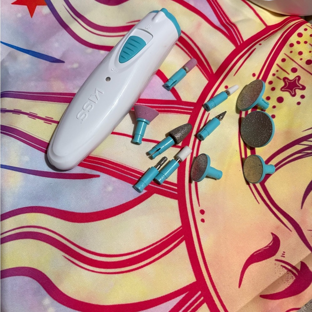 Kiss Electric Nail File Set - White and Blue